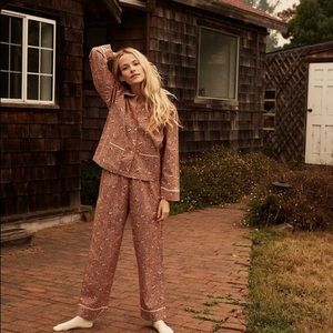 Doen Prancing Fawn Floral Paz Pajama set